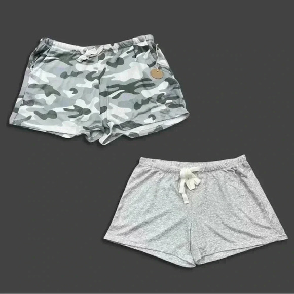 BORN SZ M NWT SUPER SOFT SHORTS 2 SET CAMO AND GREY - Picture 1 of 4